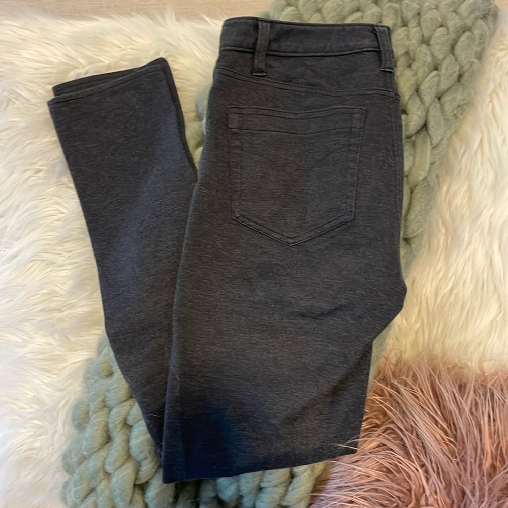 Calvin Klein Jeans size 2 skinny jeans ~ Gray 🩶